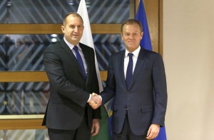 Туск на визита при Радев на 4 април