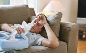 Психолог: Самотата може да влоши настинката