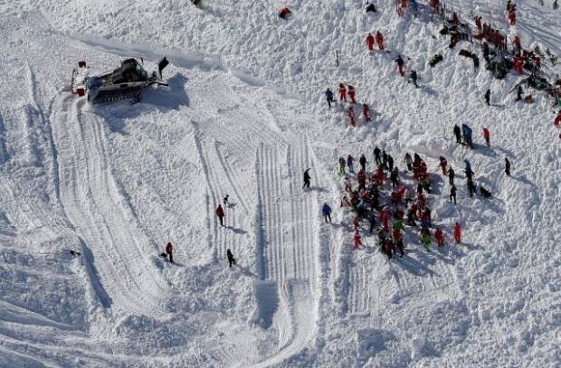 Няма пострадали скиори при лавината във френските Алпи