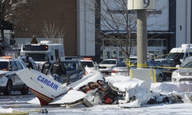 Два самолета се разбиха над търговски център край Монреал, има загинал