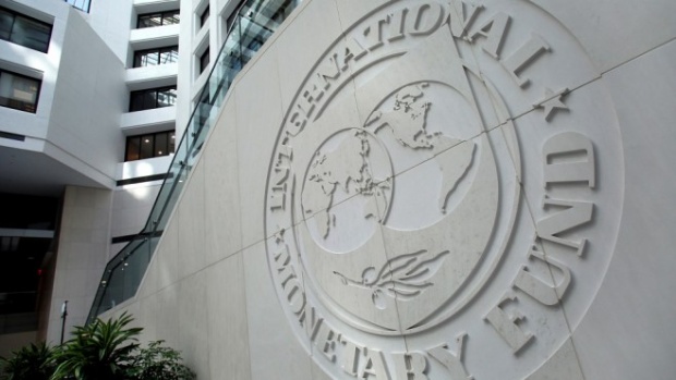 МВФ отлага транша за Украйна