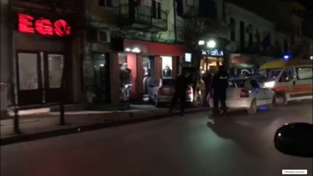 Шофьор помете магазин за дрехи в Търново (ВИДЕО)