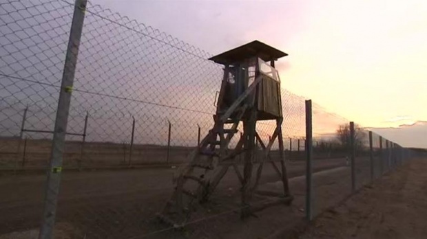 Унгария с военна база на южната си граница заради мигрантите