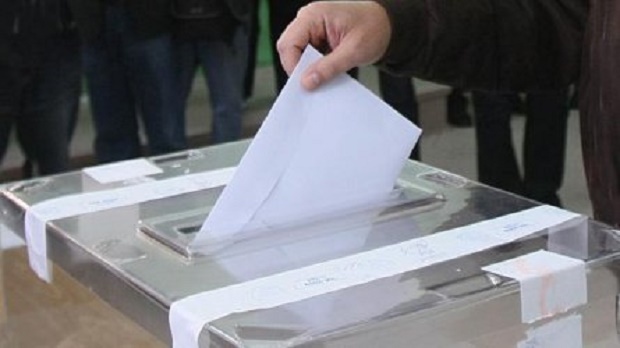 България избира новите 240 депутати в парламента