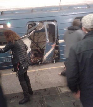 Трима души са заподозрени за атентата в петербургското метро (ОБНОВЕНА/СНИМКИ)