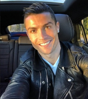 Роналдо "запали" Instagram с горещите си полуголи снимки (СНИМКИ)