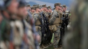 Законопроект урежда пребиваването на военнослужещи от НАТО у нас