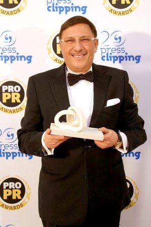Максим Бехар с международната награда ProPR за 2017