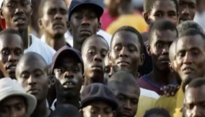 Трафиканти търгуват бежанци като роби и проститутки в Африка