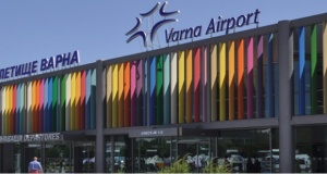 Евакуираха терминал на летище Варна