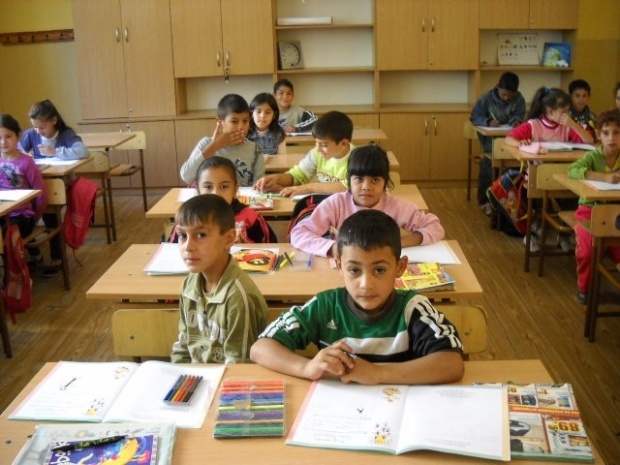Над 20% от ромските деца отпадат от училище