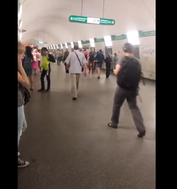 Петербургското метро отново работи след атентата