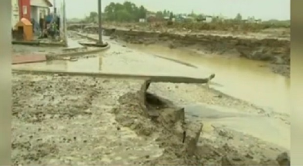 Цели градове под вода заради наводнения в Аржентина
