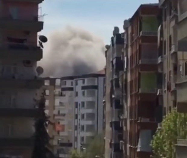 Турският външен министър: Взривът в Диарбекир е атентат