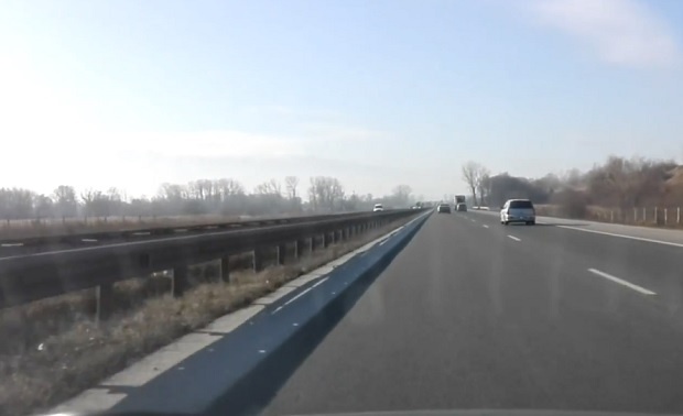 Мъж загина при удар от автомобил на АМ "Хемус"