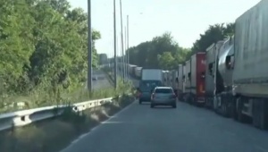 Вече има опашки на българо-турската граница и "Капитан Андреево"
