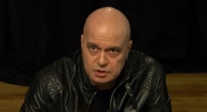 Слави ще си търси правата пред парламента