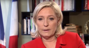 Демонстранти замеряха Льо Пен с яйца в Бретан