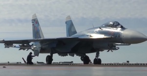 Руски изтребител прелетя на 6 метра от американски разузнавач над Черно море