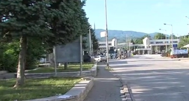 Десетки превозвачи на протест на "Кулата"