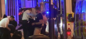 Терор в Лондон! Ван се вряза в пешеходци, има жертви и ранени (СНИМКИ)