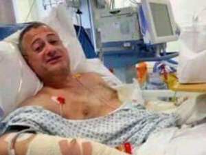 Фен се изправи с юмруци срещу трима екстремисти в Лондон