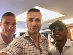 Афтърпартито на Бербатов и Фиго затваря култова дискотека