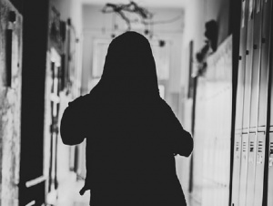 Насилие на ученик срещу учител