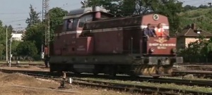 Влак се запали в Костенец