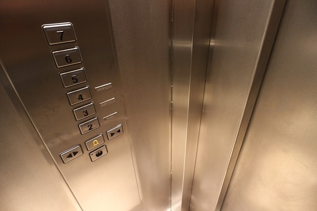 7-годишно дете пропадна в асаньорна шахта