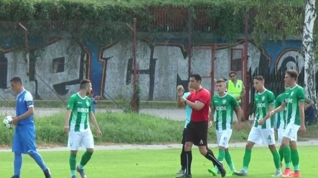 Съдиите, които свириха 3 дузпи за Левски отиват на съд