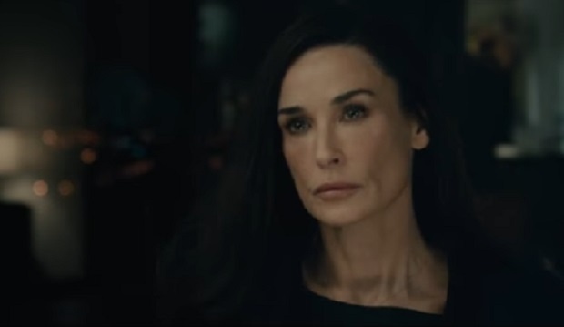 Деми Мур остана без предни зъби заради стрес (ВИДЕО)