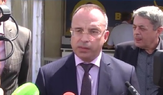 Нарушения при производството на три фирми за кисело мляко