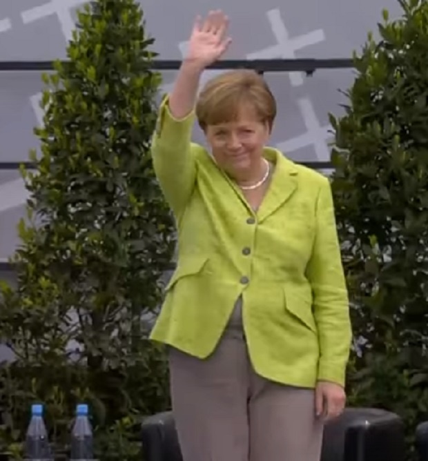 Ангела Меркел: Папа Франциск ме насърчи да продължа по този път