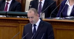 Румен Радев: Благодаря, че продължавате на полска земя да отстоявате своята българска идентичност