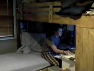 Как реагира Марк Зукърбърг когато разбира, че е приет в Харвард (ВИДЕО)