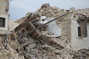 11 души в неизвестност след срутването в Неапол