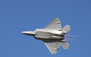 Проектите за изтребителите не са забавени