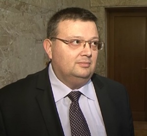 Цацаров поиска имунитета на депутат от ГЕРБ