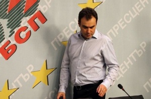 "Стоте дни на кабинета на Бойко Борисов са пропиляно време за България"