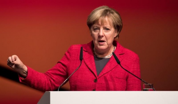 Ангела Меркел печели изборите в Германия, ако бяха днес