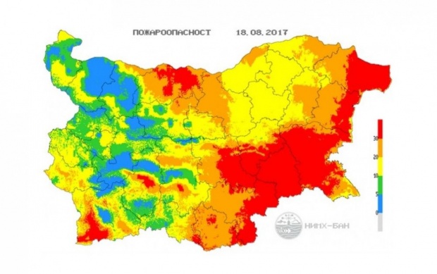 Предупреждават за пожароопасност в 12 области на страната