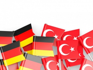 Турция размаха пръст на германските политици, били популисти
