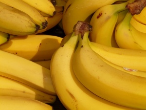 Продава близо 40 тона конфискувани банани