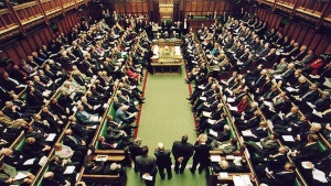 Британският парламент забрани европейските закони