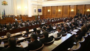 Сериозни дебати в парламента след оценката на спецслужбите