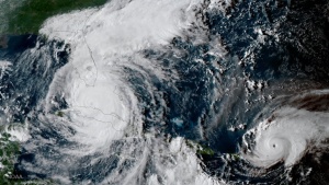 Тропическата буря "Мария" може да удари острови, опустошени от "Ирма"
