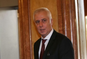 Здравният министър с идеи за подобрения в системата след случая с починал пациент