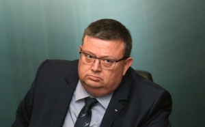 Отиващият си ВСС сам генерирал част от скандалите, смята Цацаров