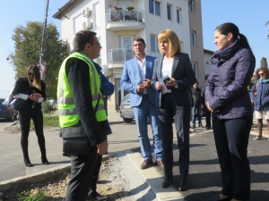Скъсаха договорите на фирми за некачествени ремонти в София